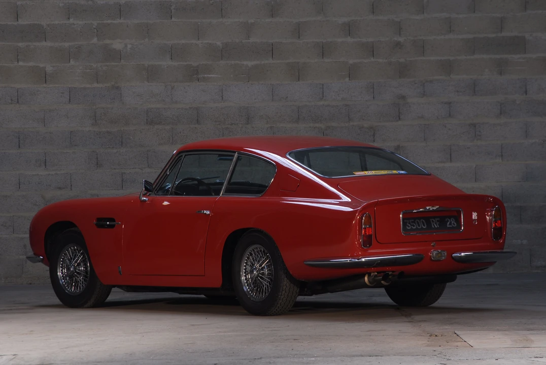 1967 Aston Martin DB6 Vantage - Image 6 of 8