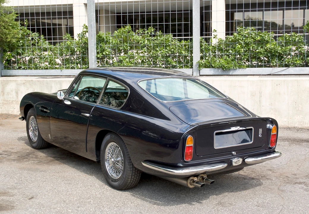 1967 Aston Martin DB6 Vantage - Image 8 of 8