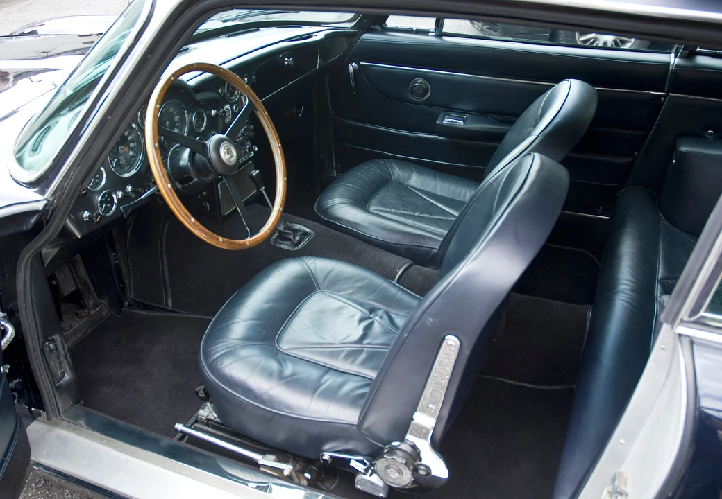 1967 Aston Martin DB6 Vantage - Image 2 of 8