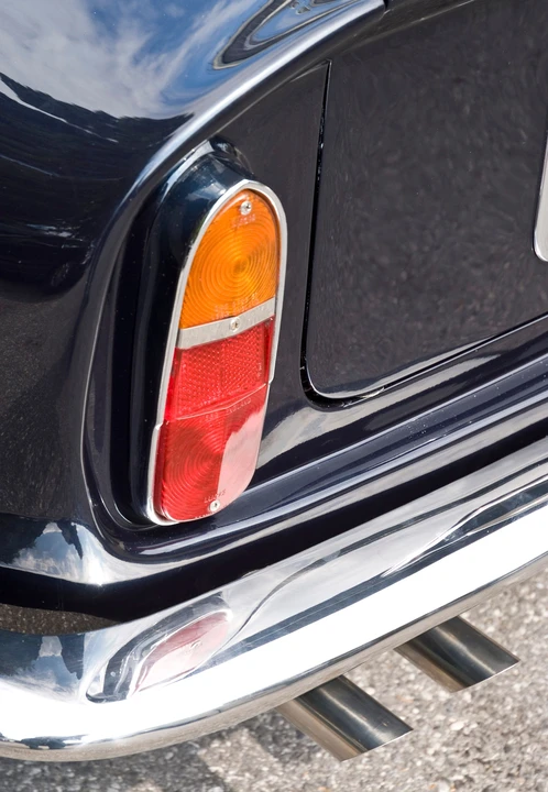 1967 Aston Martin DB6 Vantage - Image 7 of 8