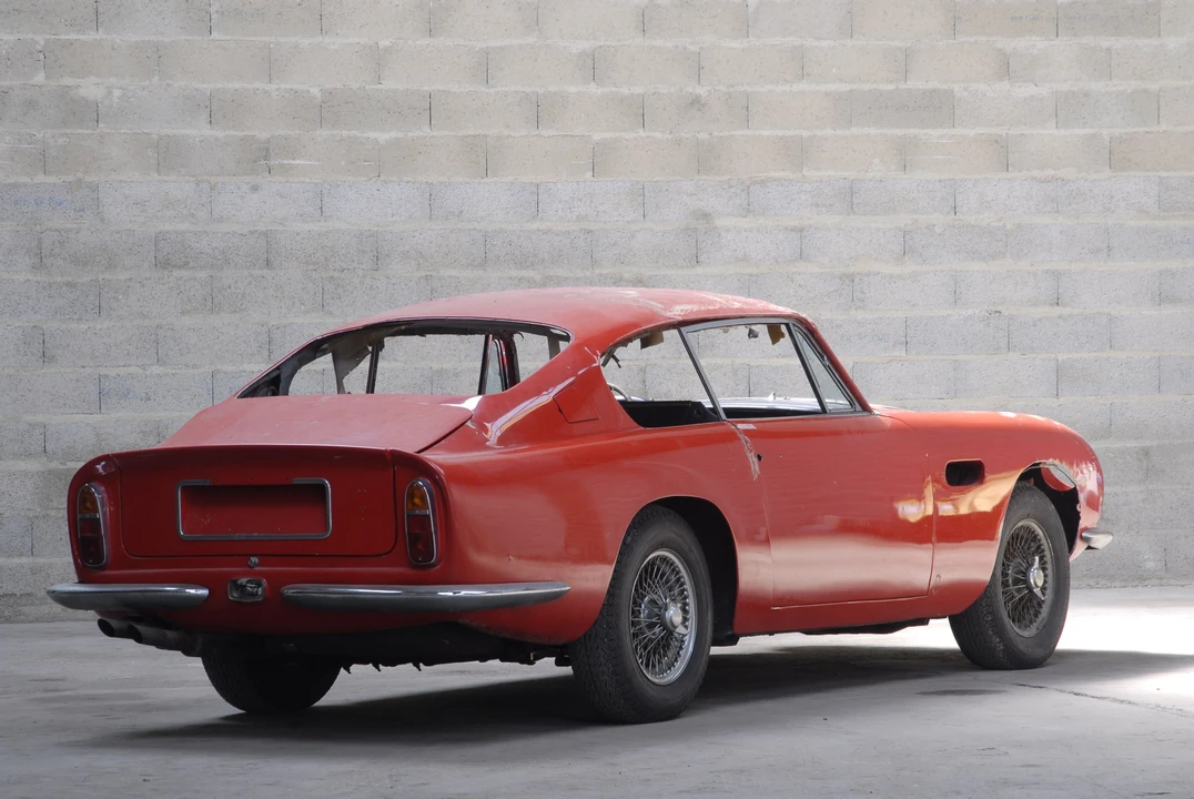 1967 Aston Martin DB6 Vantage - Image 2 of 4