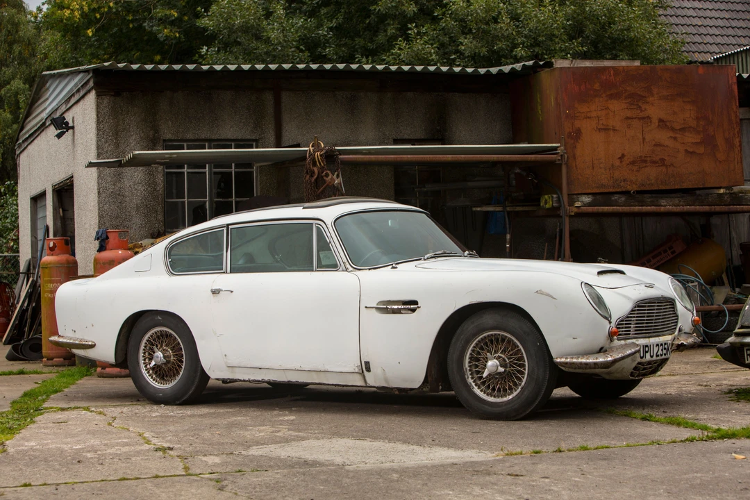 1967 Aston Martin DB6 Vantage - Image 31 of 31