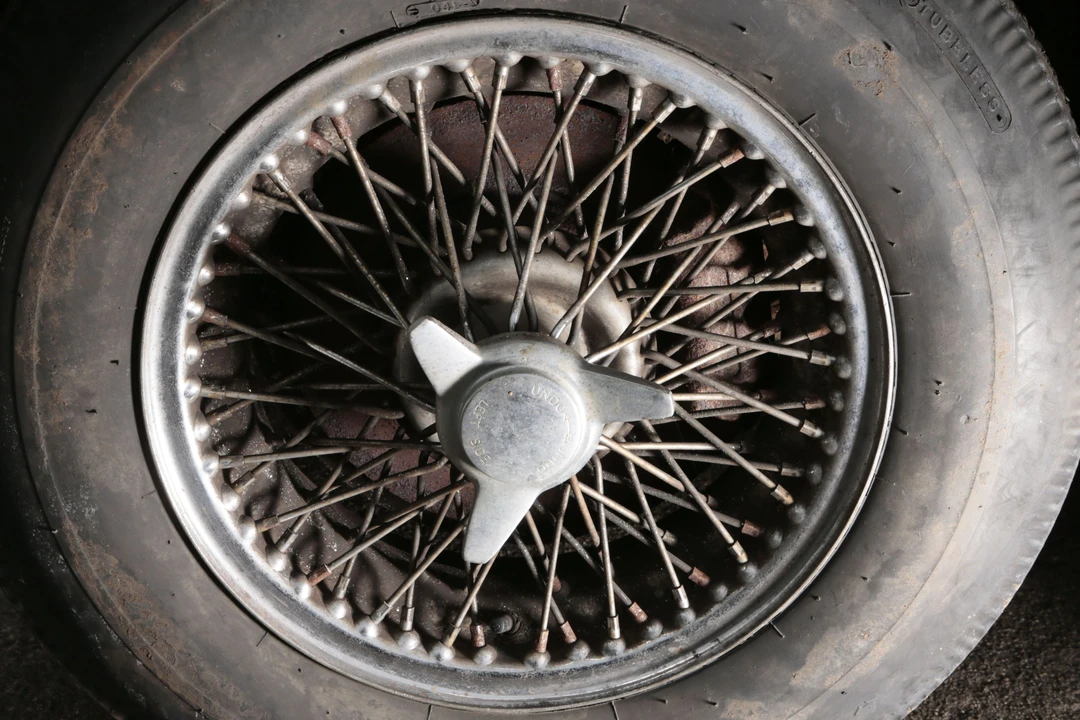 1967 Aston Martin DB6 Vantage - Image 19 of 31