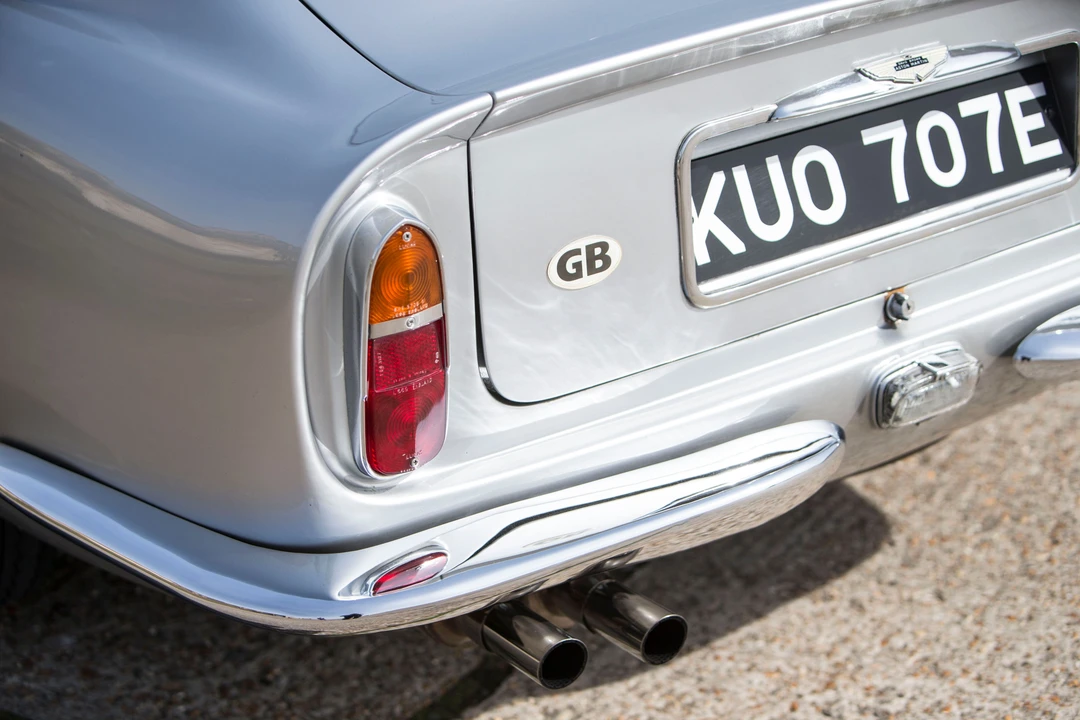 1967 Aston Martin DB6 Vantage - Image 19 of 31