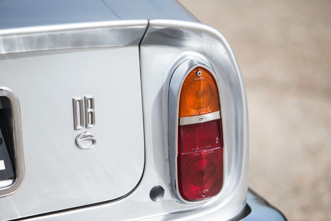 1967 Aston Martin DB6 Vantage - Image 20 of 31
