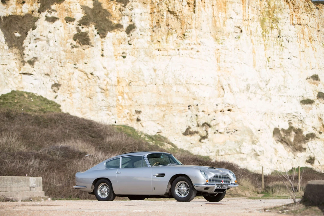 1967 Aston Martin DB6 Vantage - Image 5 of 31