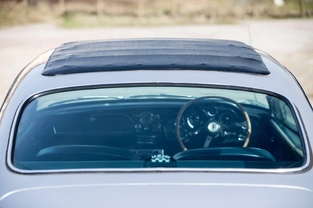 1967 Aston Martin DB6 Vantage - Image 17 of 31