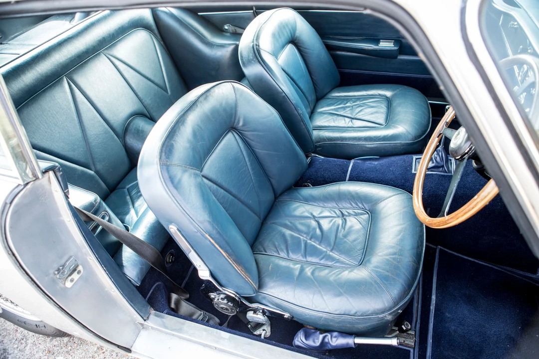 1967 Aston Martin DB6 Vantage - Image 24 of 31