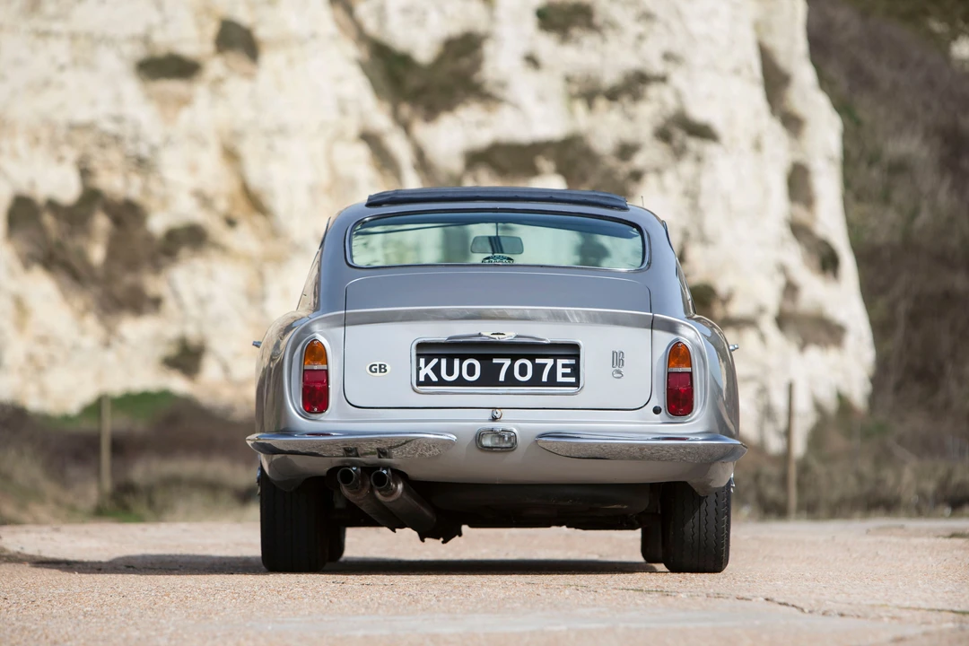 1967 Aston Martin DB6 Vantage - Image 21 of 31