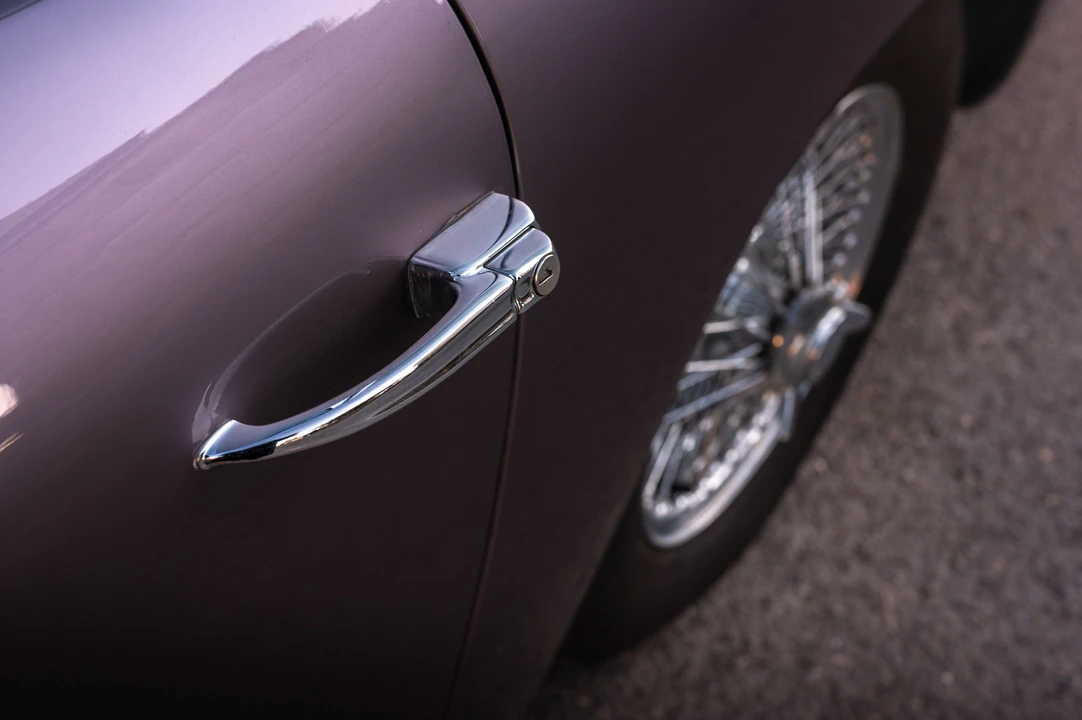 1967 Aston Martin DB6 Vantage - Image 21 of 31