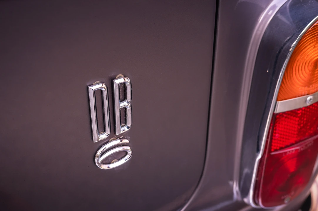 1967 Aston Martin DB6 Vantage - Image 23 of 31