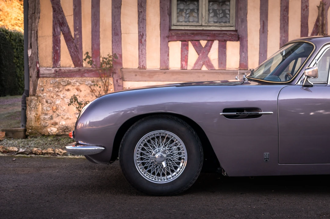 1967 Aston Martin DB6 Vantage - Image 17 of 31