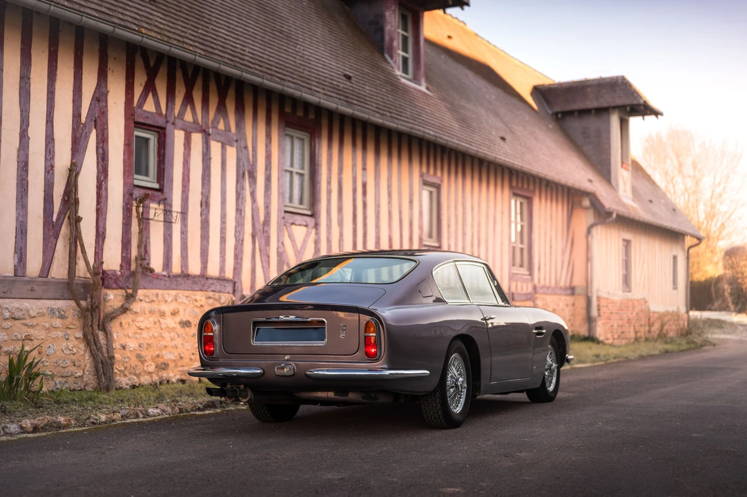 1967 Aston Martin DB6 Vantage - Image 8 of 31
