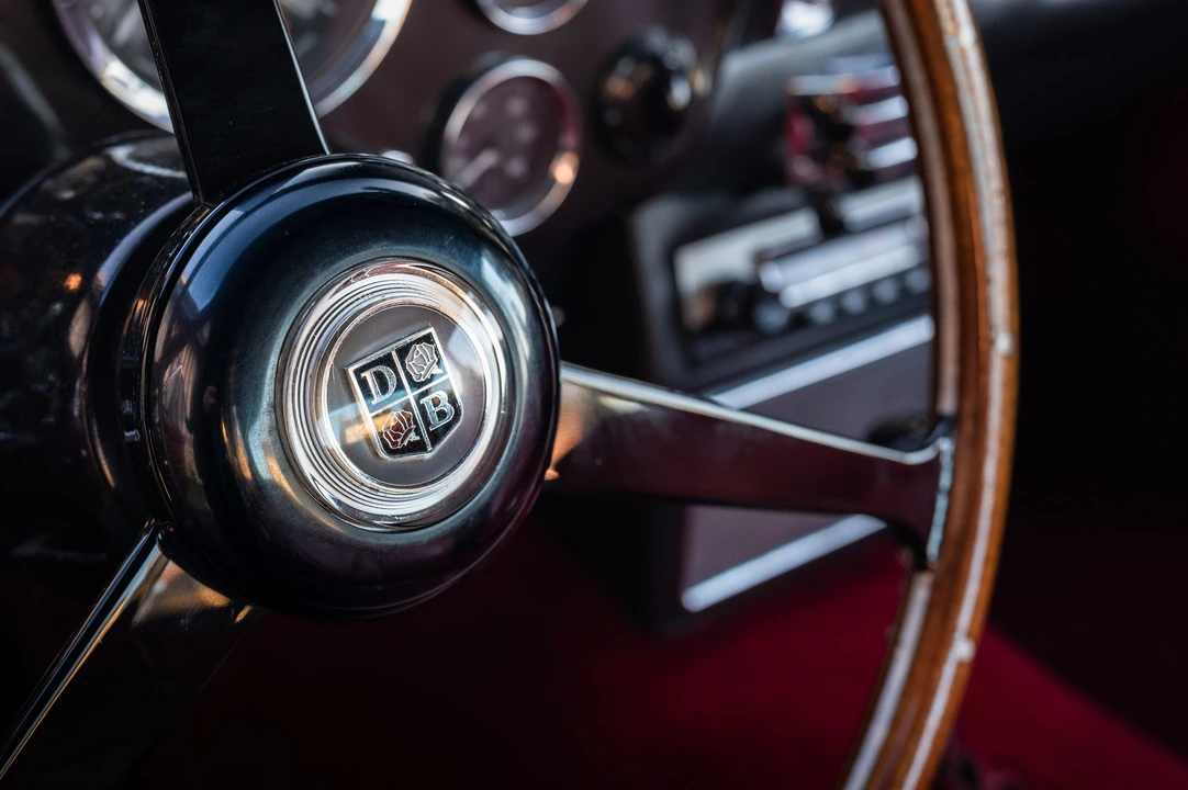 1967 Aston Martin DB6 Vantage - Image 29 of 31