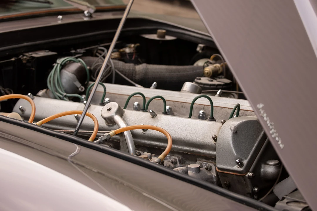 1967 Aston Martin DB6 Vantage - Image 27 of 31