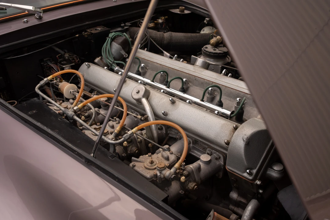 1967 Aston Martin DB6 Vantage - Image 18 of 31