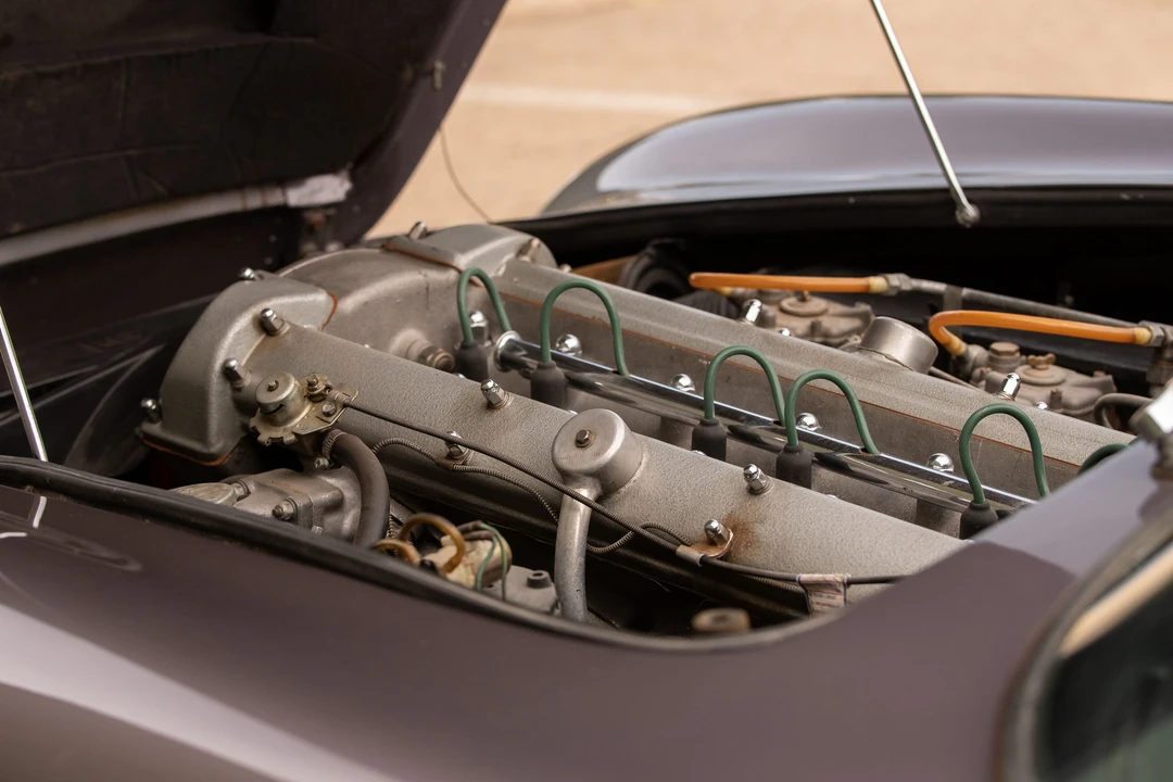 1967 Aston Martin DB6 Vantage - Image 24 of 31