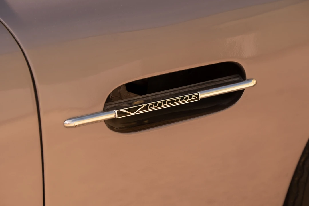 1967 Aston Martin DB6 Vantage - Image 14 of 31