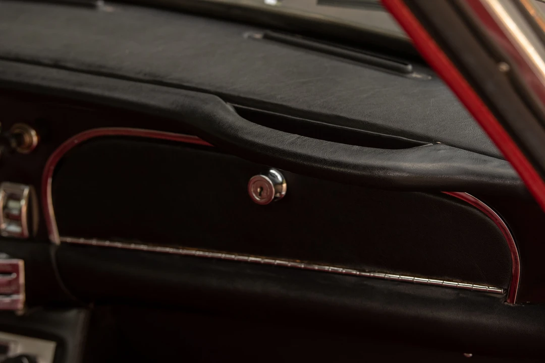 1967 Aston Martin DB6 Vantage - Image 30 of 31