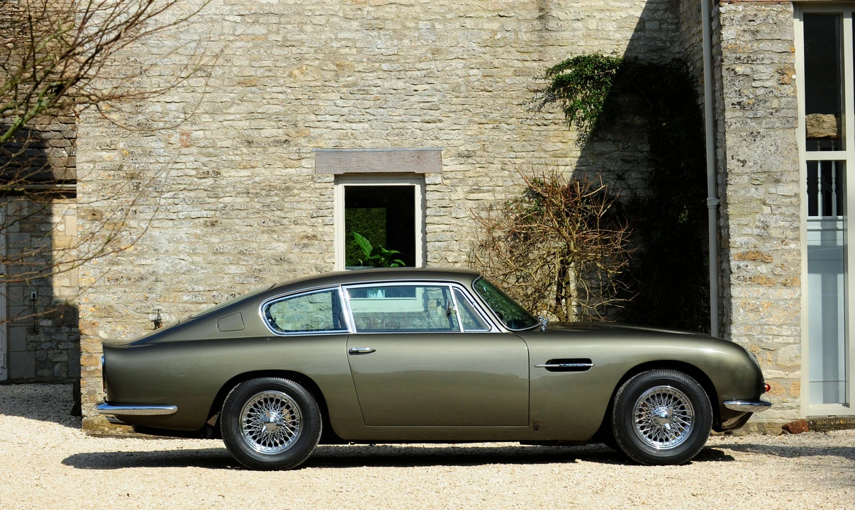 1967 Aston Martin DB6 Vantage - Image 21 of 24