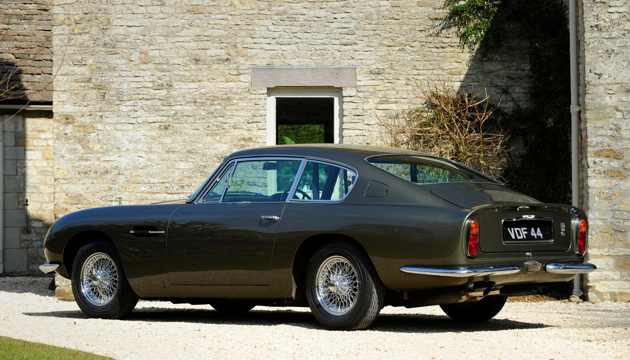1967 Aston Martin DB6 Vantage - Image 24 of 24