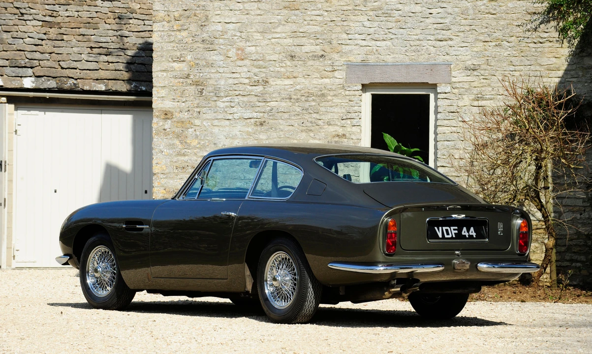 1967 Aston Martin DB6 Vantage - Image 23 of 24