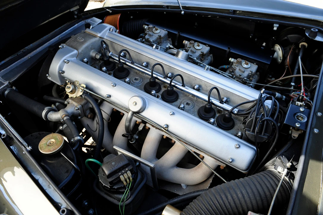 1967 Aston Martin DB6 Vantage - Image 18 of 24