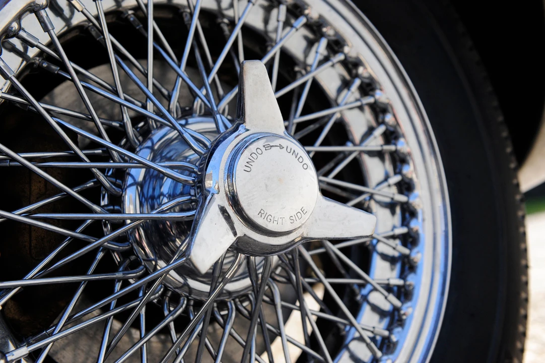 1967 Aston Martin DB6 Vantage - Image 9 of 24