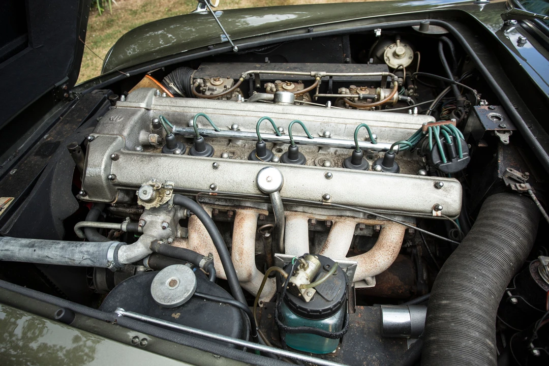 1967 Aston Martin DB6 Vantage - Image 11 of 19