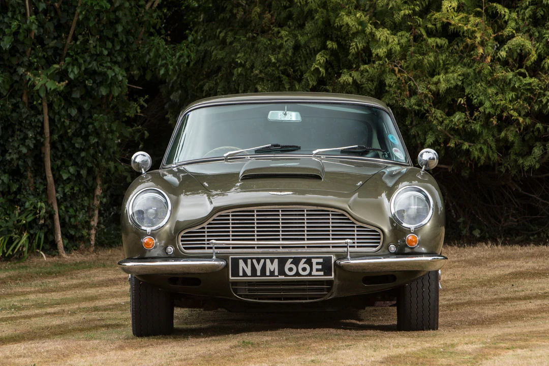 1967 Aston Martin DB6 Vantage - Image 10 of 19