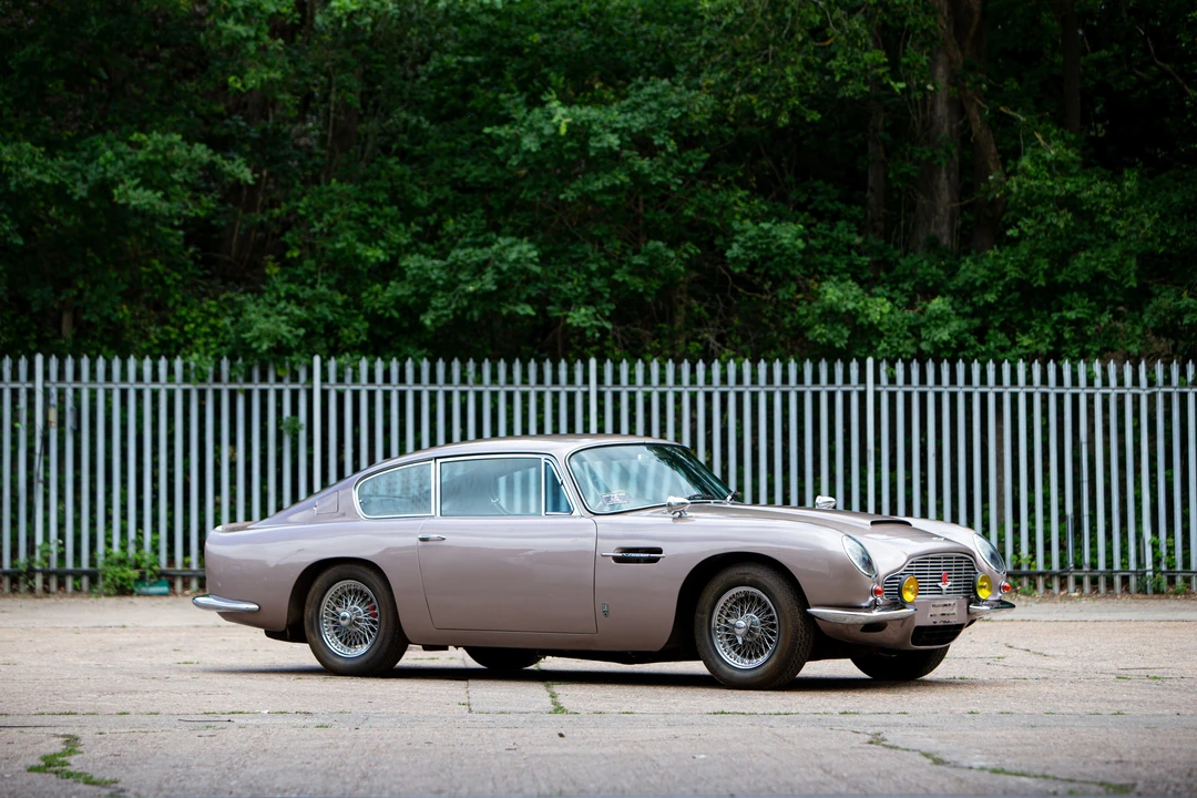 1967 Aston Martin DB6 Vantage - Image 16 of 31