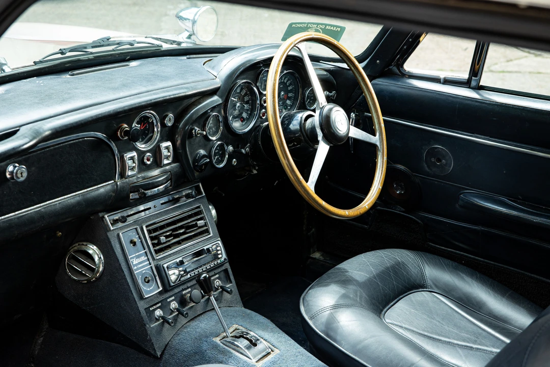 1967 Aston Martin DB6 Vantage - Image 18 of 31