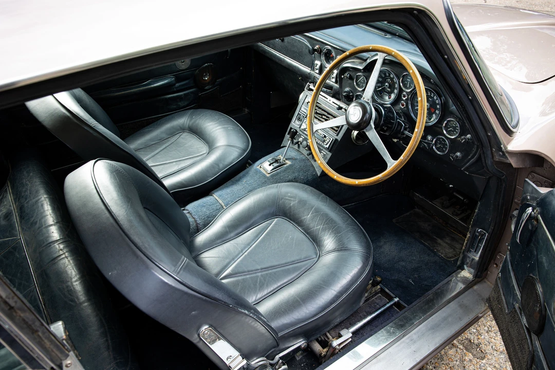 1967 Aston Martin DB6 Vantage - Image 28 of 31
