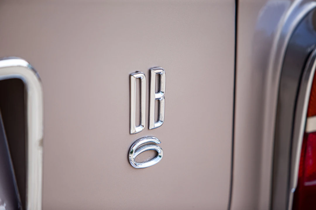 1967 Aston Martin DB6 Vantage - Image 8 of 31