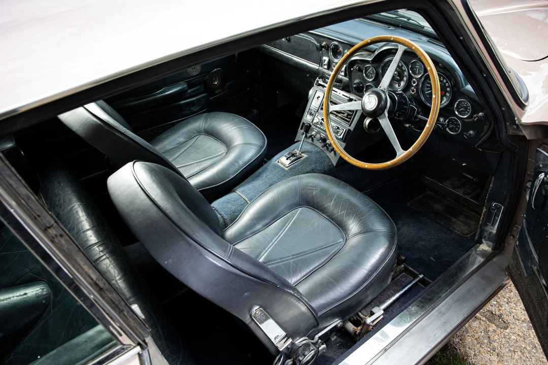 1967 Aston Martin DB6 Vantage - Image 26 of 31