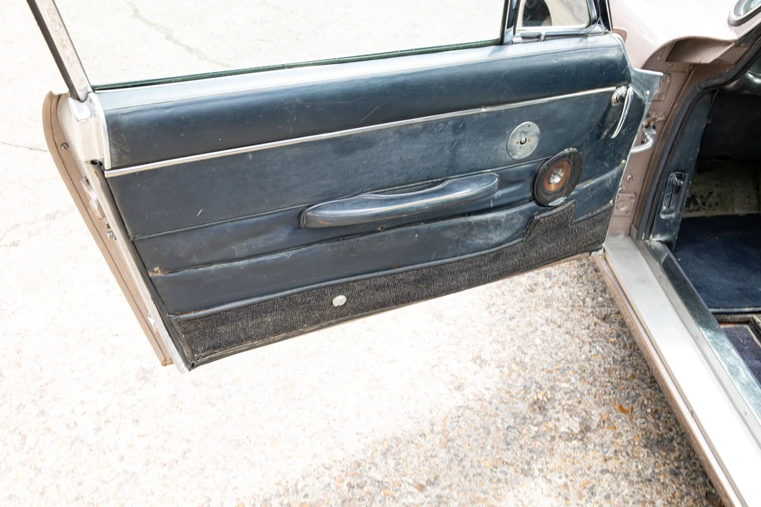1967 Aston Martin DB6 Vantage - Image 17 of 31