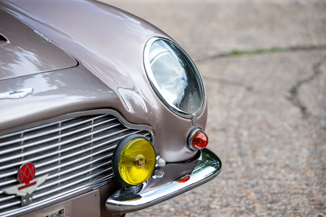1967 Aston Martin DB6 Vantage - Image 13 of 31