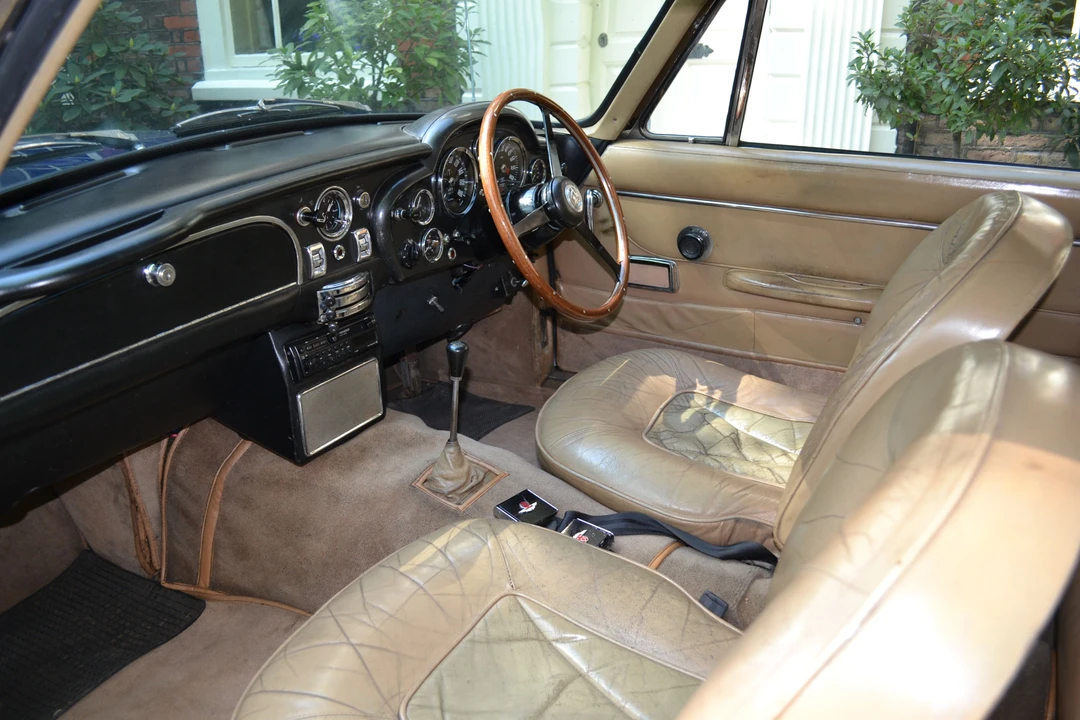 1967 Aston Martin DB6 Vantage - Image 4 of 7