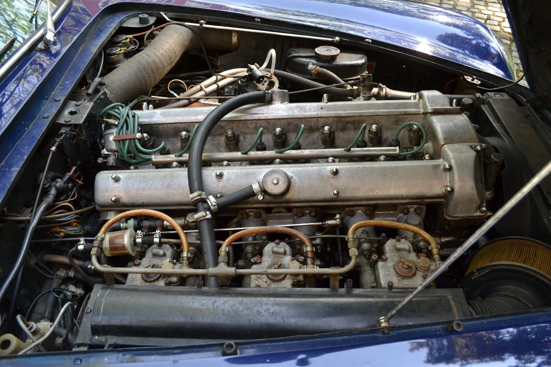 1967 Aston Martin DB6 Vantage - Image 5 of 7