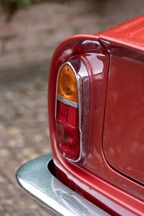 1967 Aston Martin DB6 Vantage - Image 26 of 31