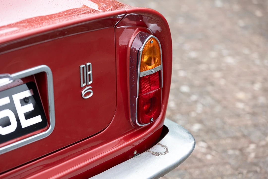 1967 Aston Martin DB6 Vantage - Image 25 of 31