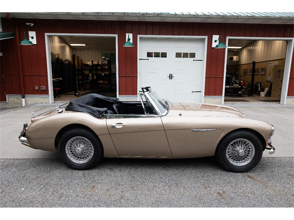 1967 Austin-Healey 3000 Mark III - Image 10 of 26