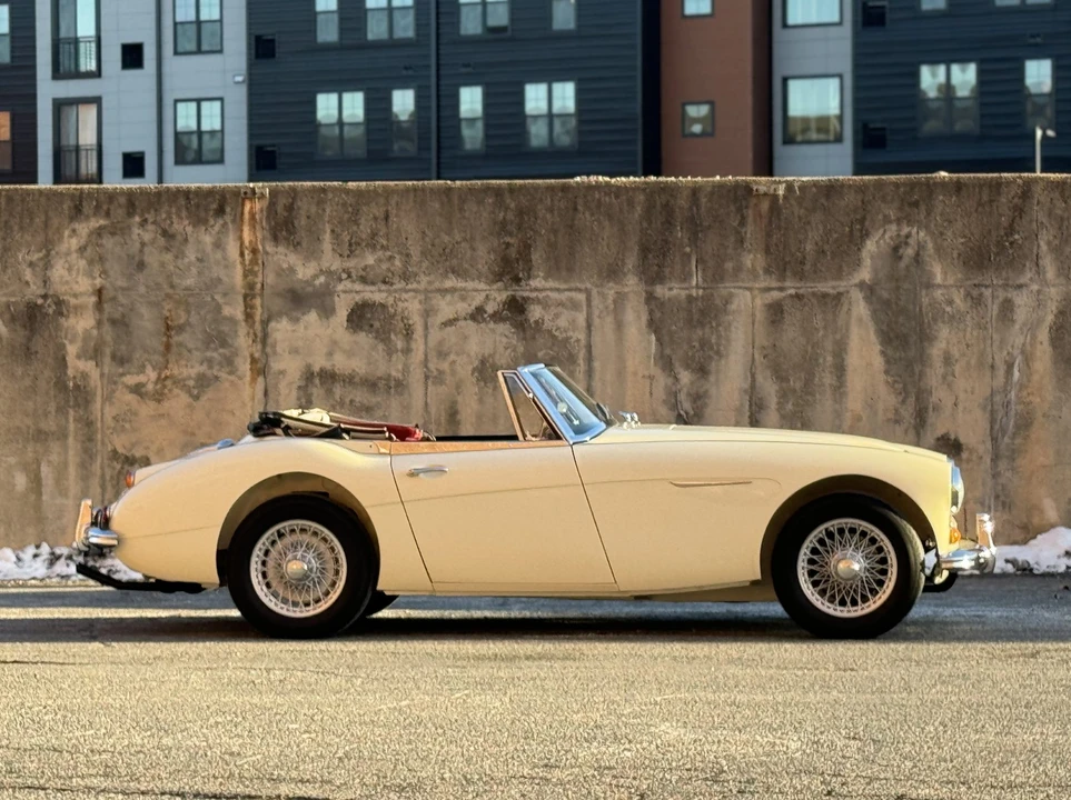 1967 Austin-Healey 3000 Mark III - Image 10 of 31