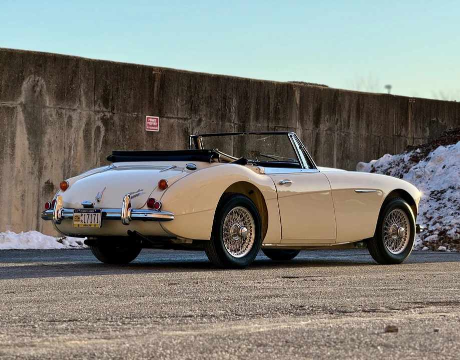 1967 Austin-Healey 3000 Mark III - Image 12 of 31