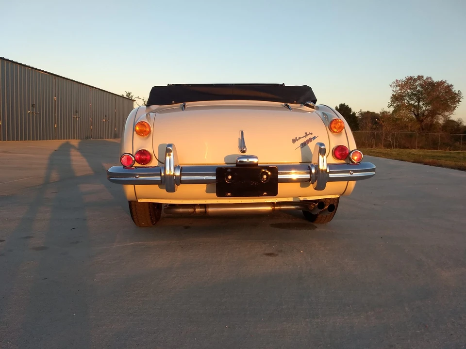1967 Austin-Healey 3000 Mark III - Image 10 of 31