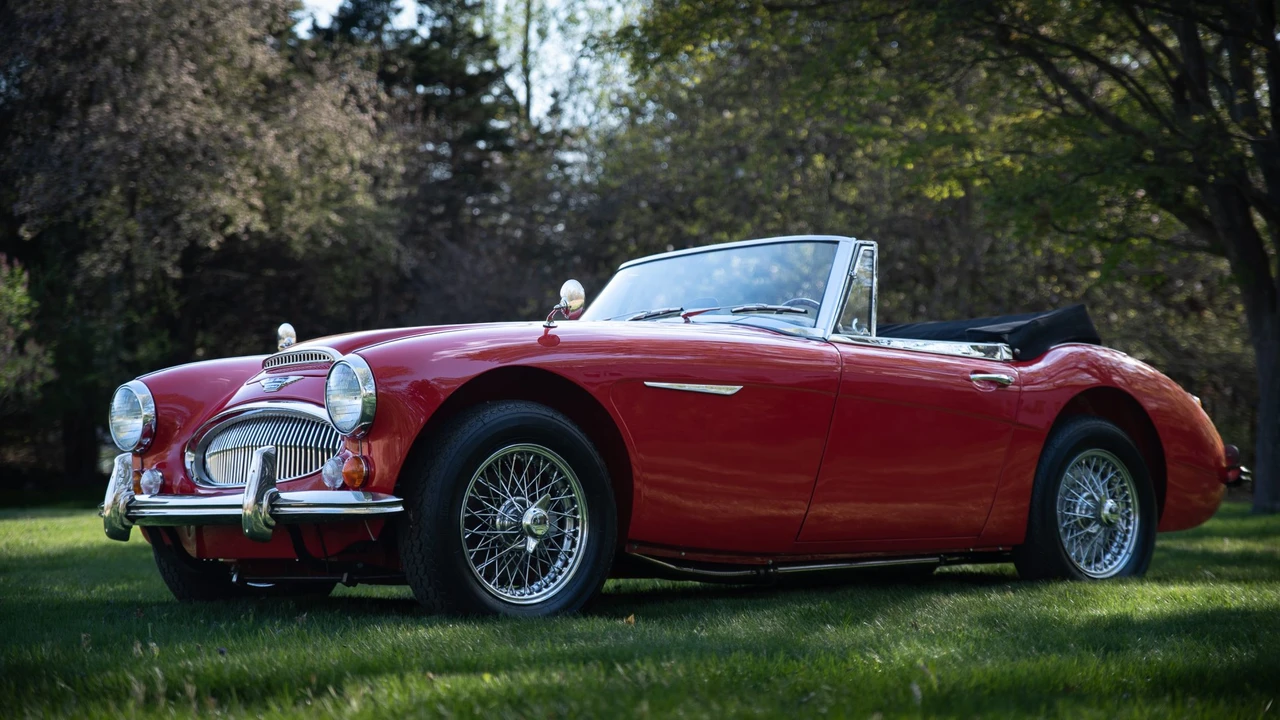 1967 Austin-Healey 3000 Mark III - Image 2 of 31