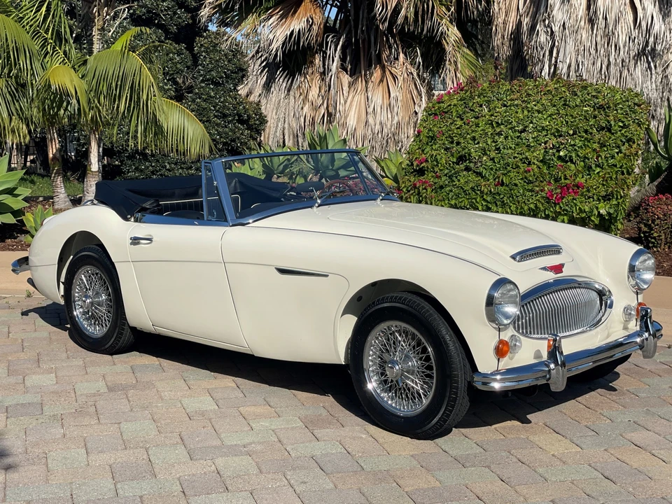 1967 Austin-Healey 3000 Mark III - Image 16 of 31