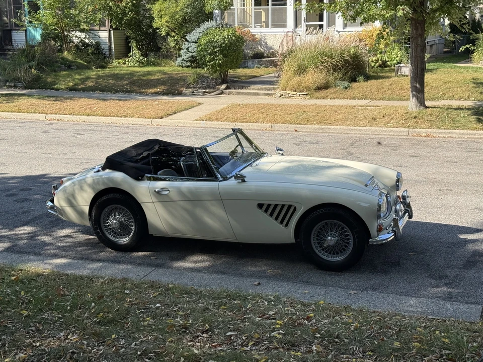 1967 Austin-Healey 3000 Mark III - Image 28 of 31
