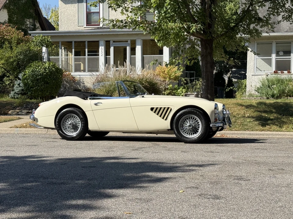 1967 Austin-Healey 3000 Mark III - Image 24 of 31
