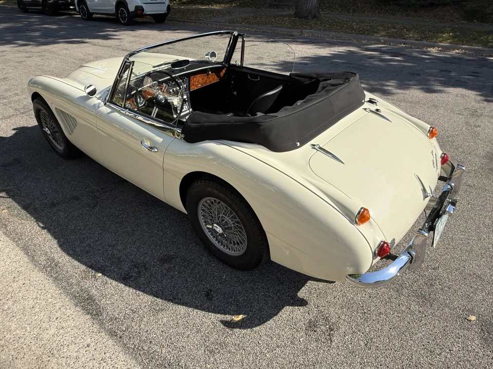 1967 Austin-Healey 3000 Mark III - Image 16 of 31